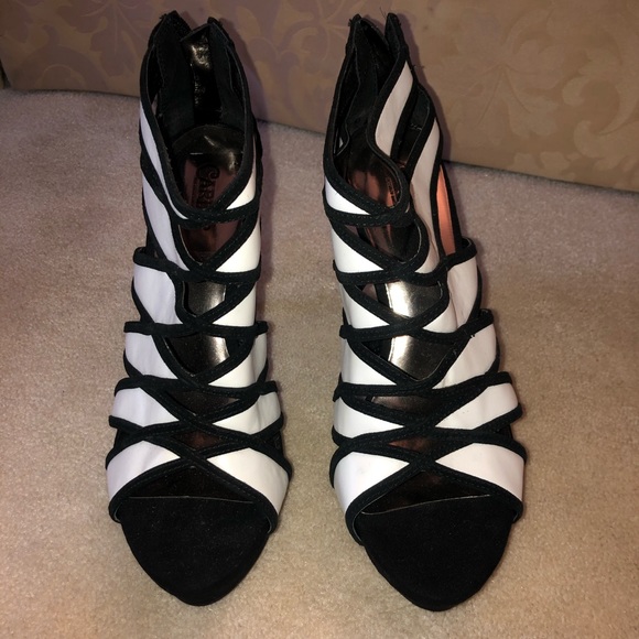 Carlos Santana Heels - Picture 2 of 5